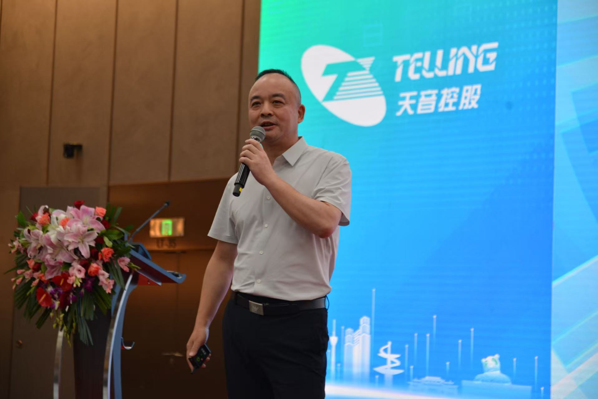 71399e182faaeb6aff7437985331c301626812